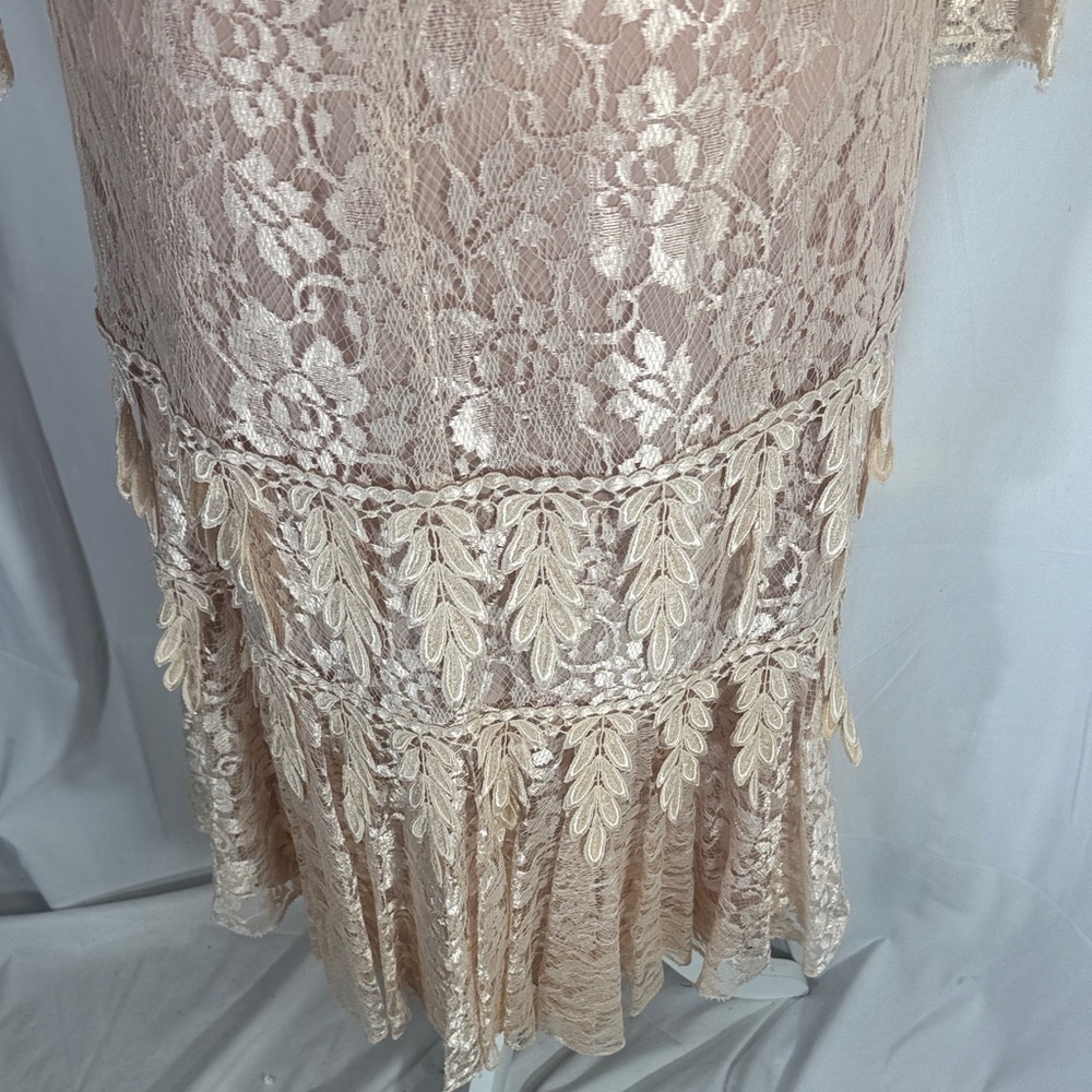 Ursula of Switzerland Lace Long Sleeve Dress in Rose Gold Size 8 - Picture 11 of 12